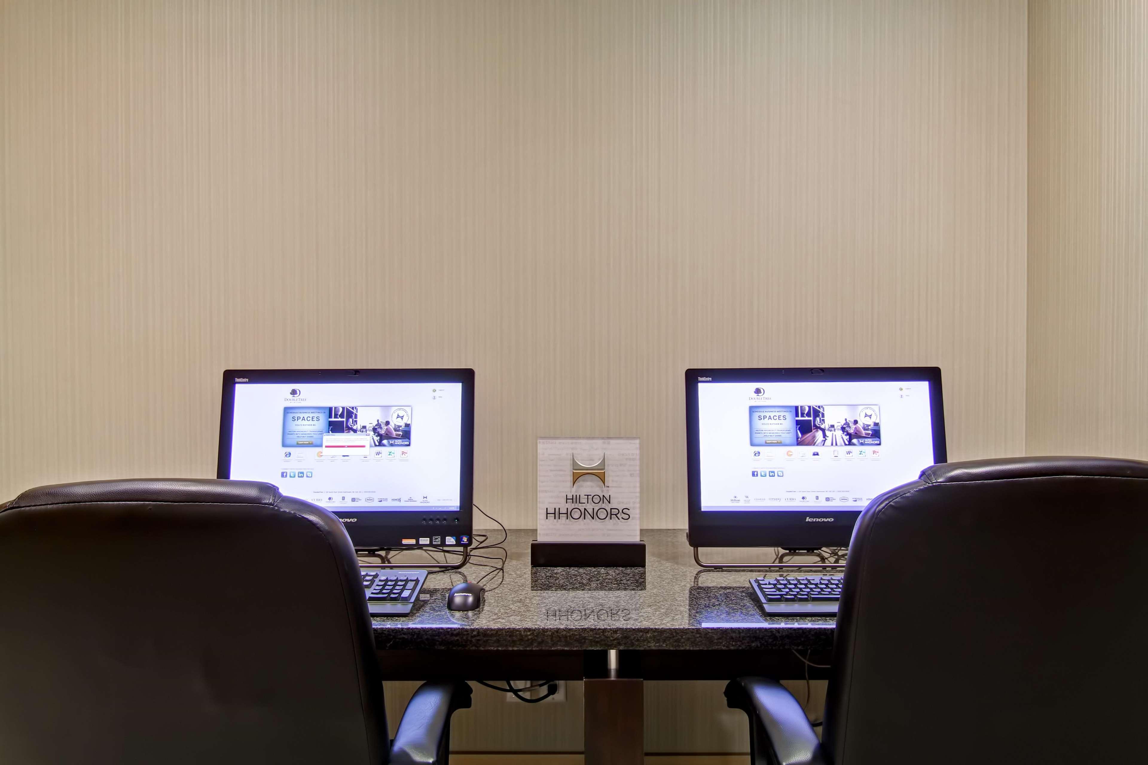 מלון Doubletree By Hilton - קמלופס מראה חיצוני תמונה
