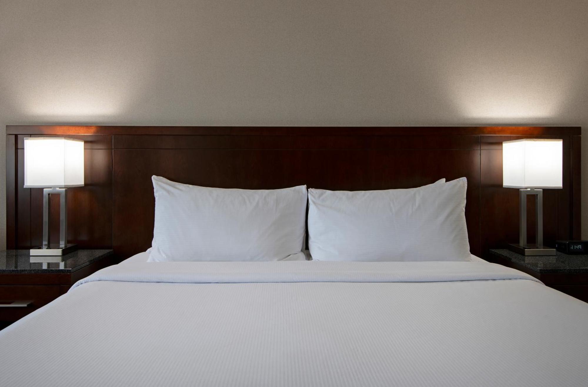 מלון Doubletree By Hilton - קמלופס מראה חיצוני תמונה