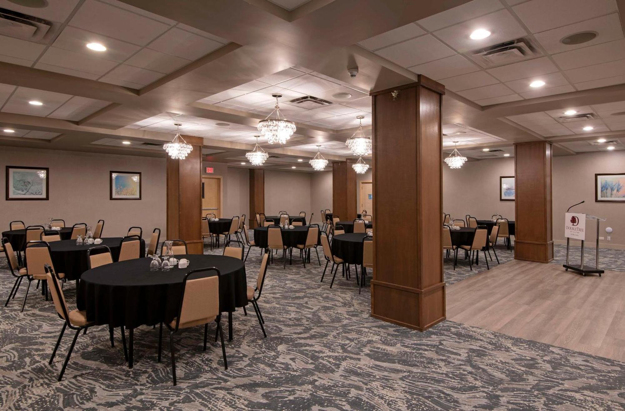 מלון Doubletree By Hilton - קמלופס מראה חיצוני תמונה